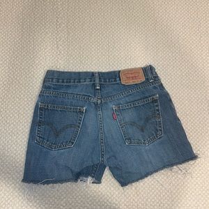 Cutoff Denim Levi Shorts